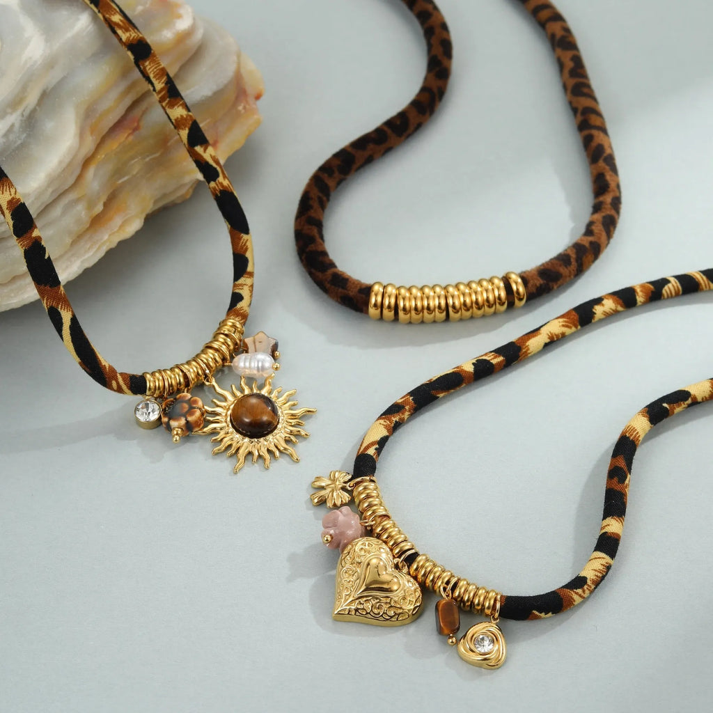 Leopard series stainless steel women's necklace with geometric pendant and adjustable chain