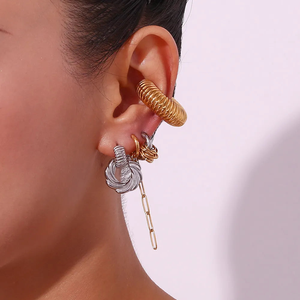 Retro geometric oval stud earrings in stainless steel with electroplating finish
