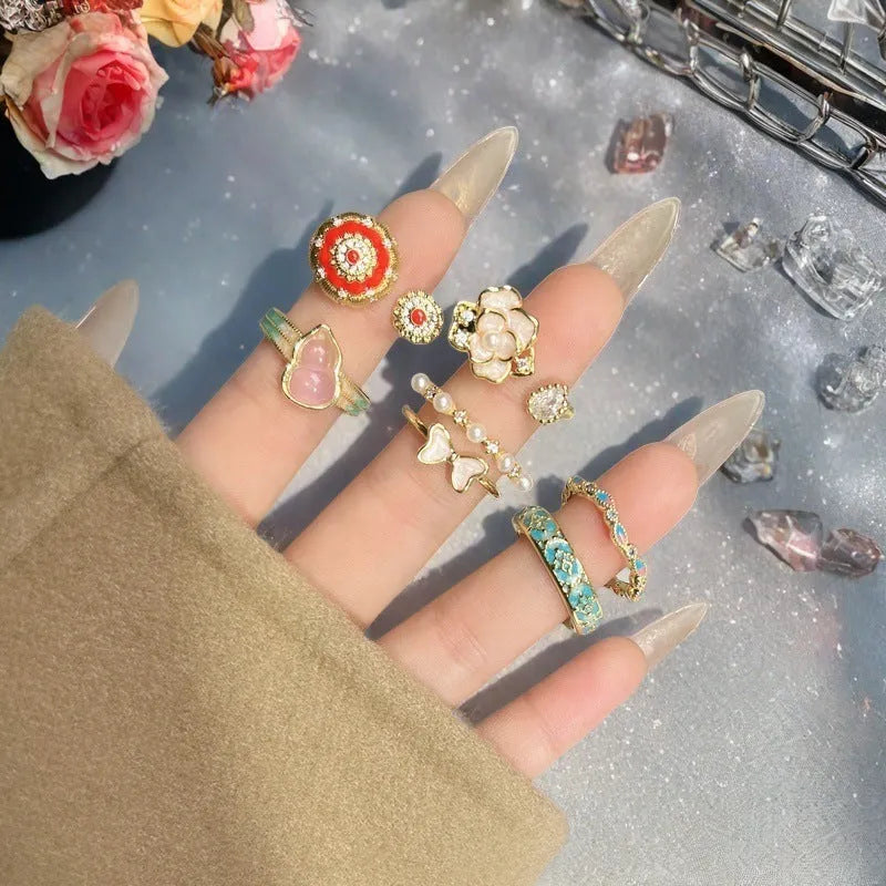 Adjustable copper gourd ring with zircon inlay in vintage oil dripping style