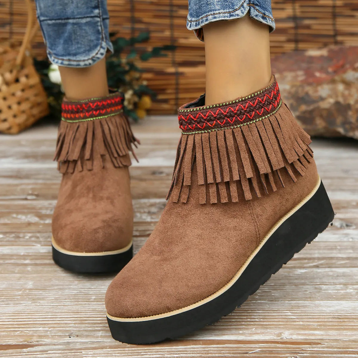 Women's wedge ankle boots in suede with side zipper and thick rubber sole