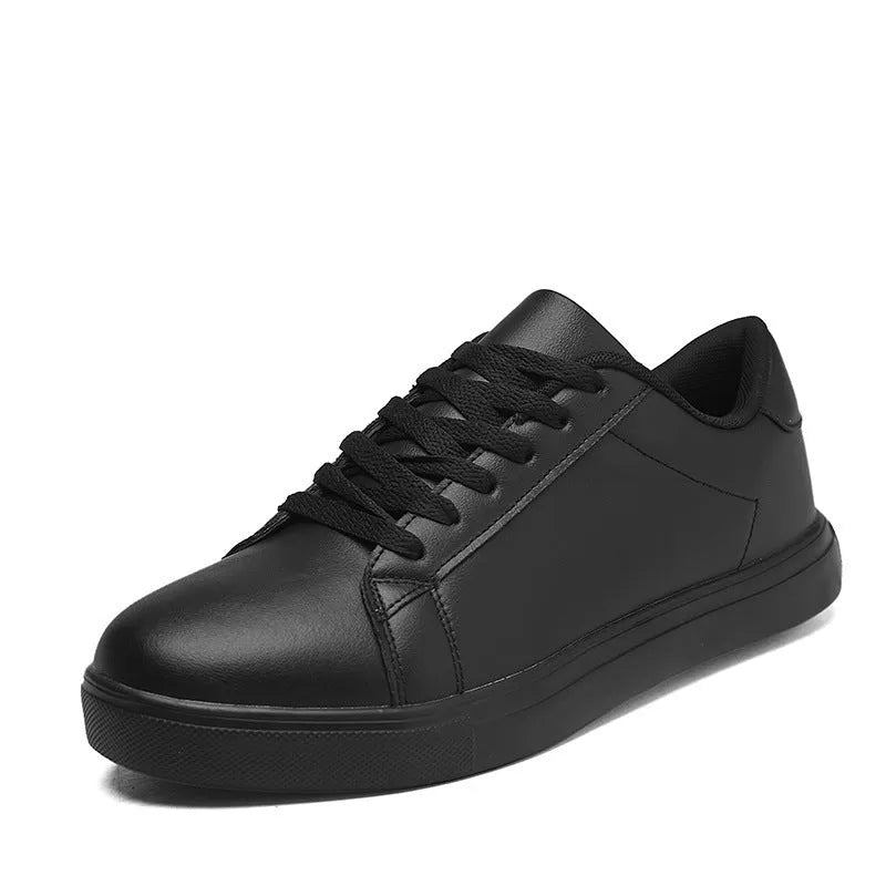 Men's casual lightweight soft-soled sneakers with rubber sole and lace-up closure