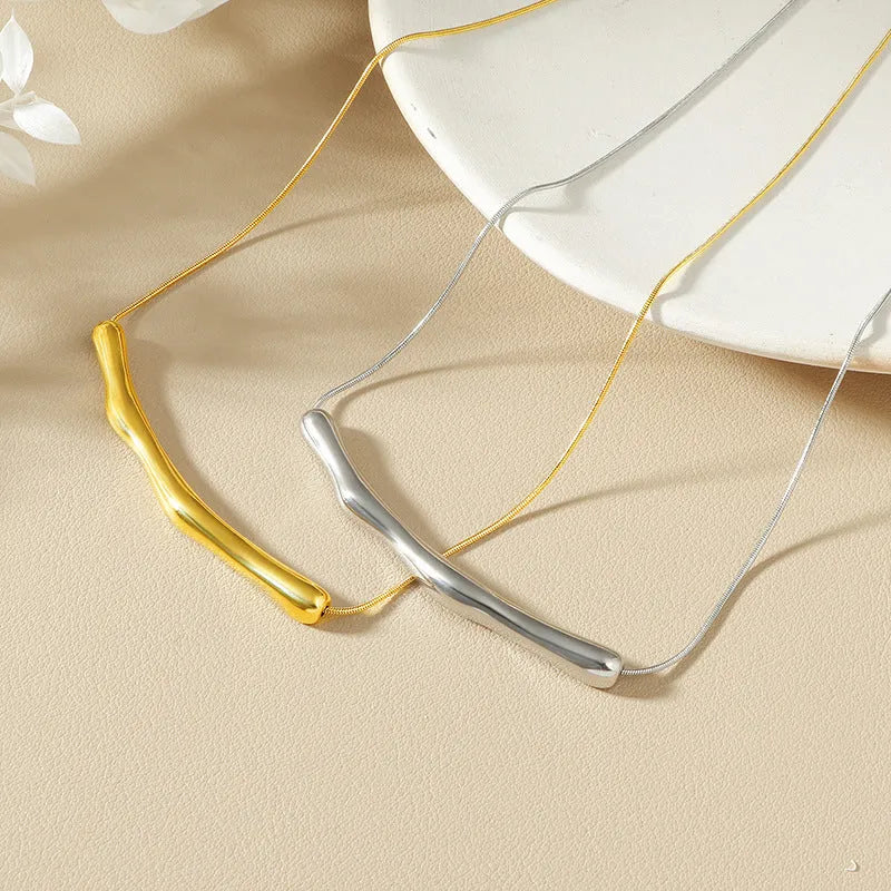 Women's titanium steel necklace with irregular pleated design in gold or steel electroplated finish