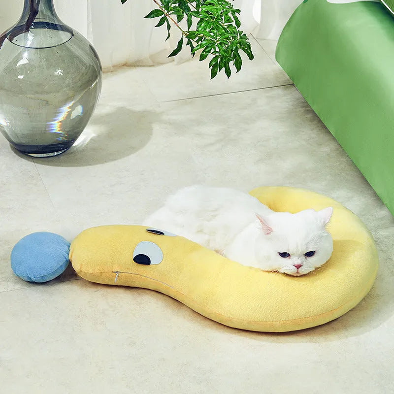 Blue rectangular pet sleeping mat measuring 62 by 39 centimetres for cats and dogs