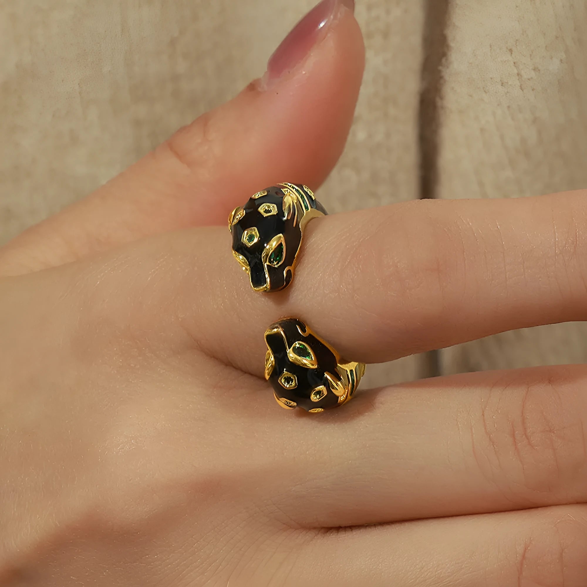 Black geometric cheetah pattern open ring for women, size 7