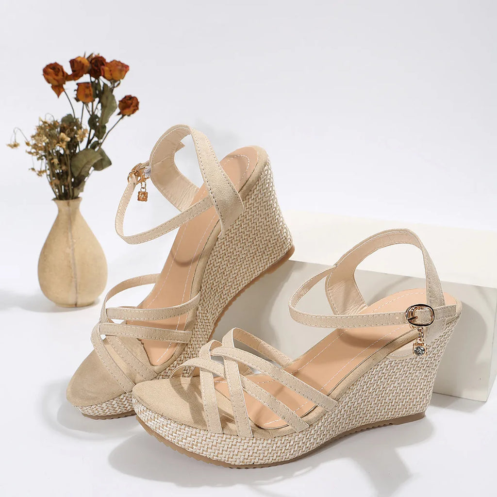Women's wedge sandals with fish mouth toe design in black and white colour options