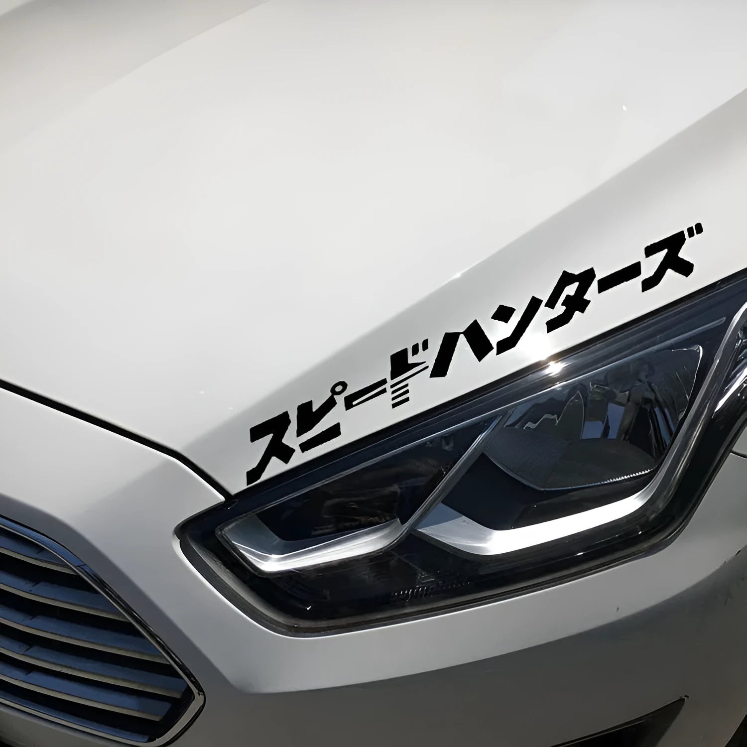 35x35cm Japanese car sticker with reflective properties in black and white colour options
