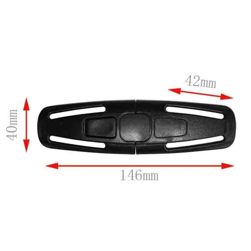 Black nylon PA66 seat belt clip for child safety seats measuring 14.5 x 4 cm