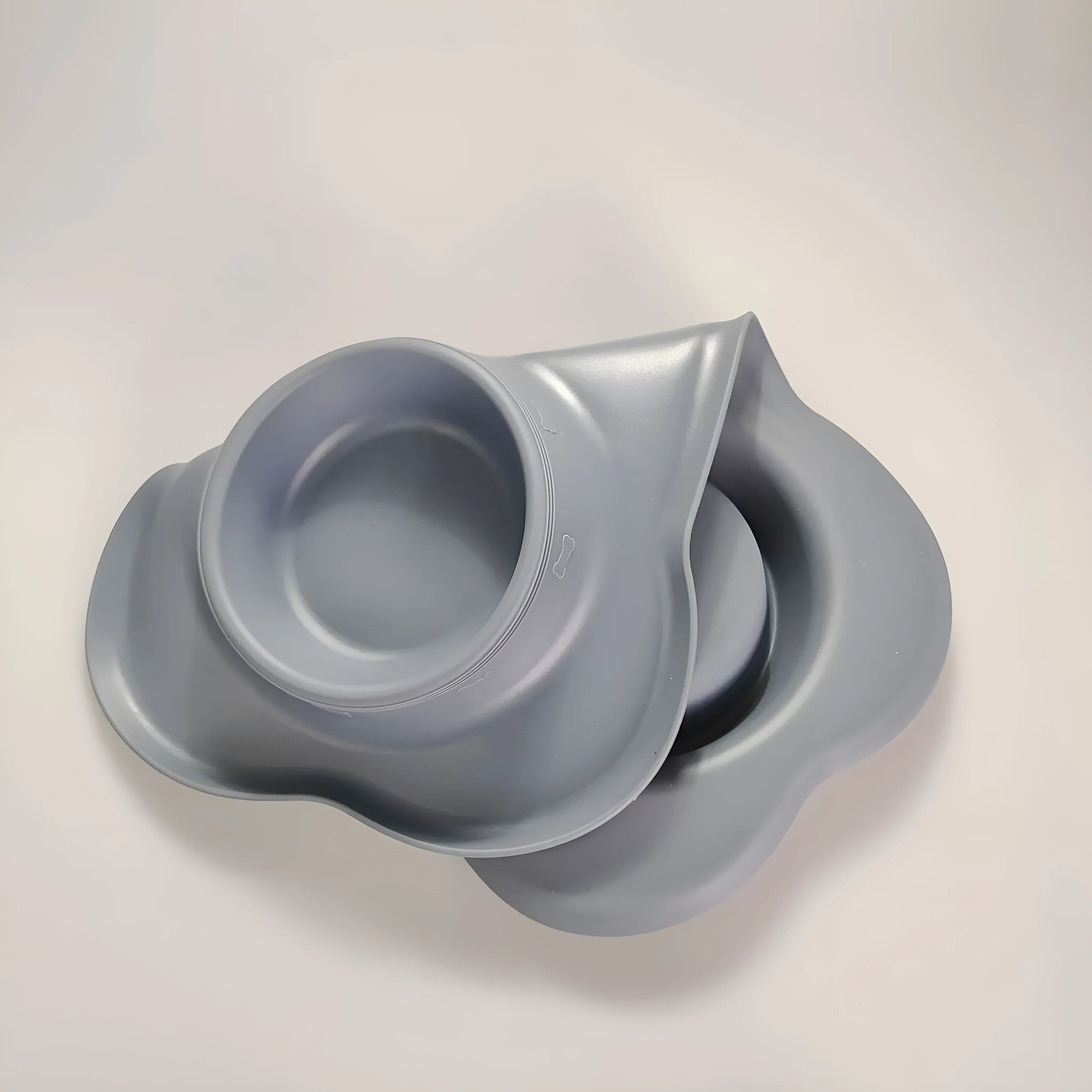 Large double dog bowl silicone feeding mat with stainless steel bowls in blue colour