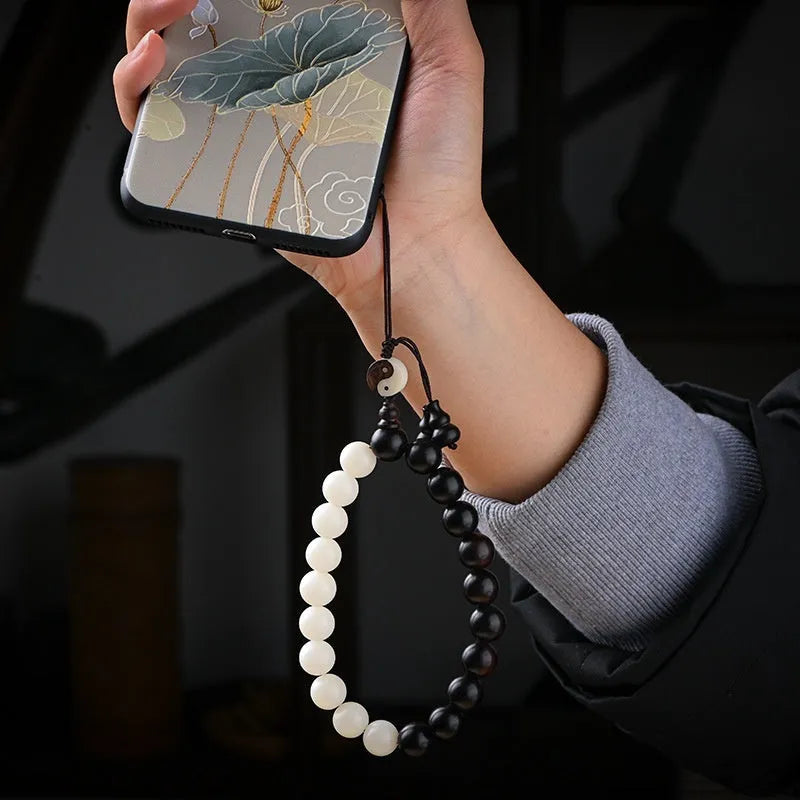 White Corypha umbraculifera blackwood bodhi seed bracelet with eight-diagram-shaped beads