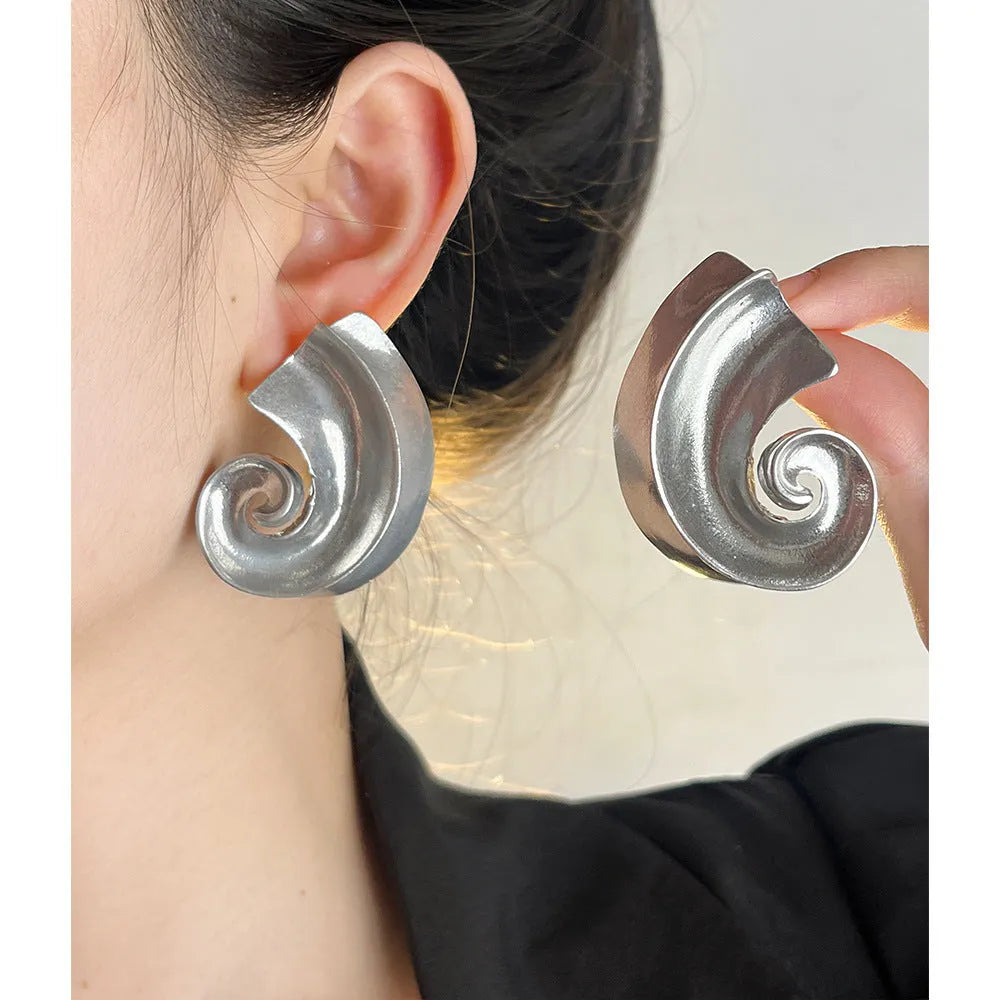 Geometric retro ear studs in gold and silver colours, 5cm alloy earrings