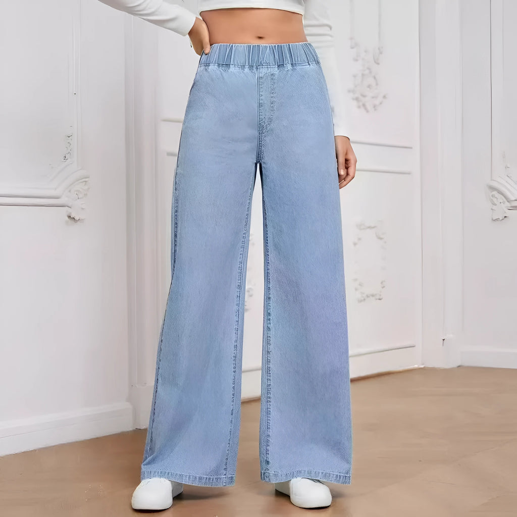 Light blue washed plus size wide-leg jeans with straight cut and mid waist design