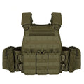Men's camouflage tactical vest in polyester fabric for outdoor training and shooting sports.
