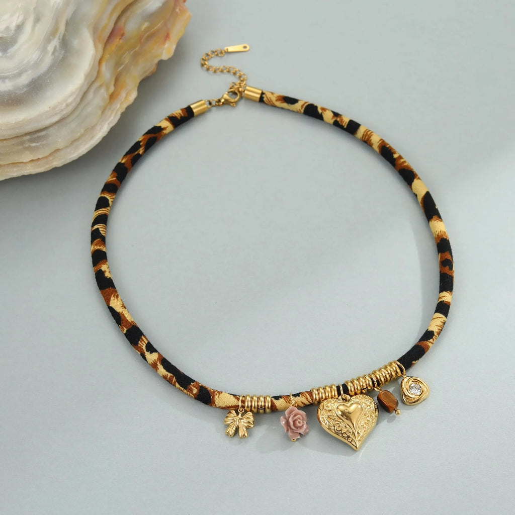 Leopard series stainless steel women's necklace with geometric pendant and adjustable chain