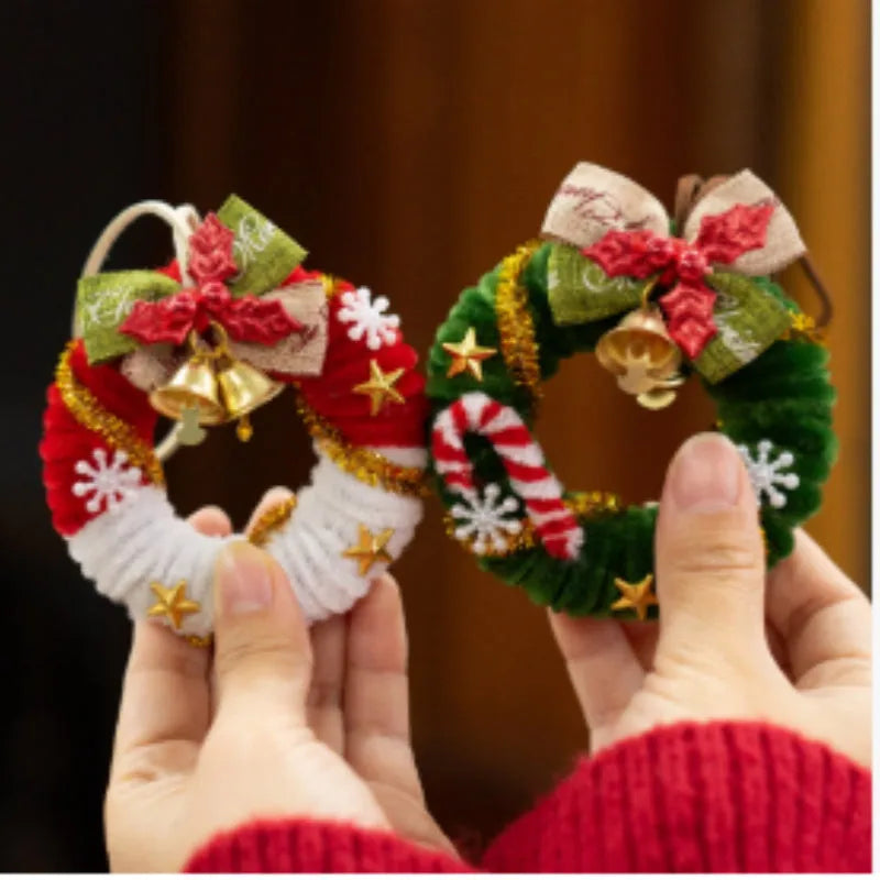 Felt braided stick Christmas tree ornament kit in green and red, 8cm wreath